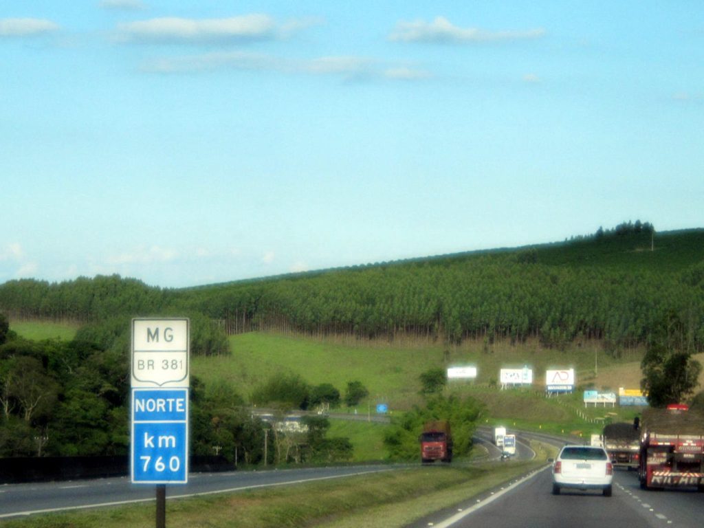 高速道路の風景